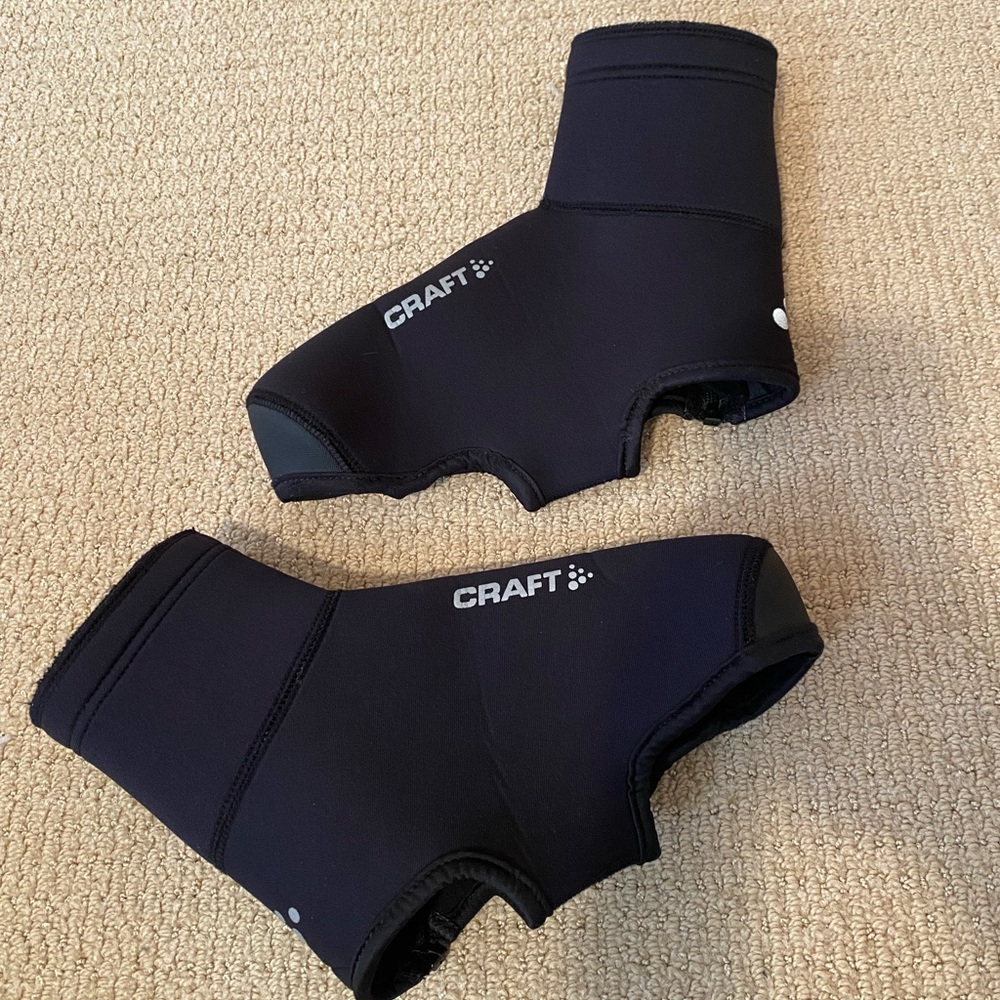 CRAFT brand neoprene booties for nordic skiing, snowshoeing or biking. Like new